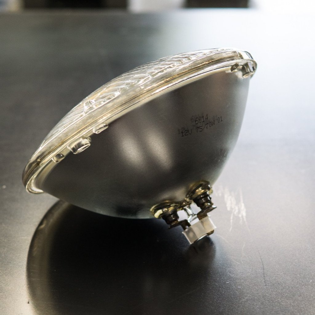 Headlight -  Sealed Beam 7" Cycle Refinery